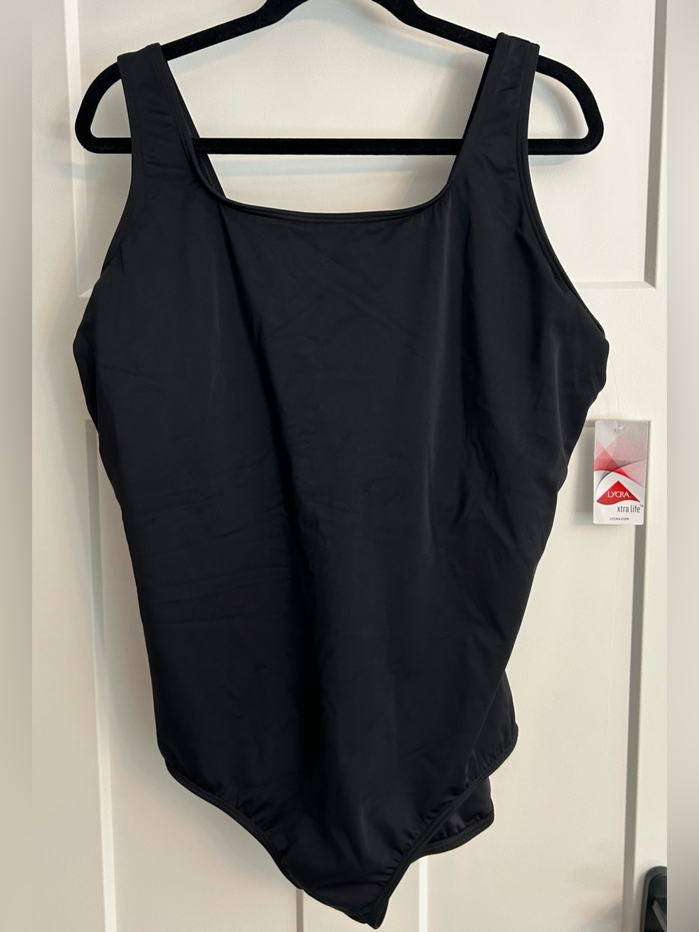 Lands’ End Black Women's Tank One-Piece Swimsuit Shelf Bra Size 24W